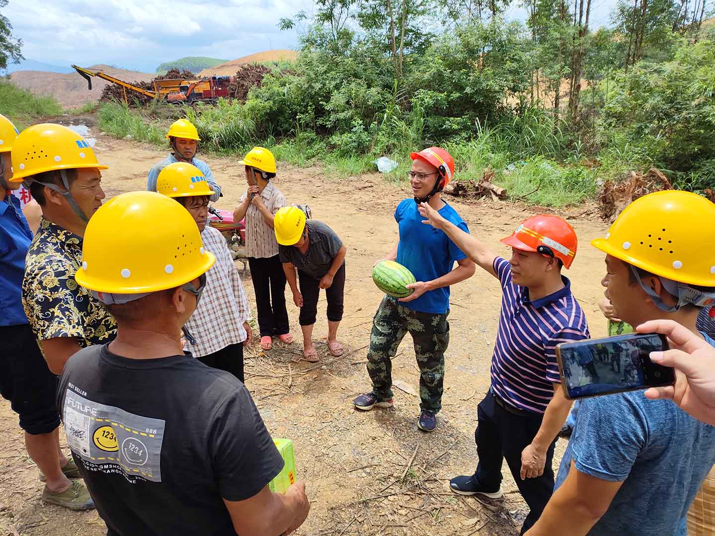 赵文东到鹿晟公司领导工作