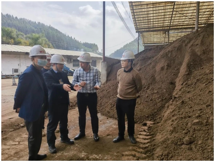 唐治良到肥料供给厂商参观调查